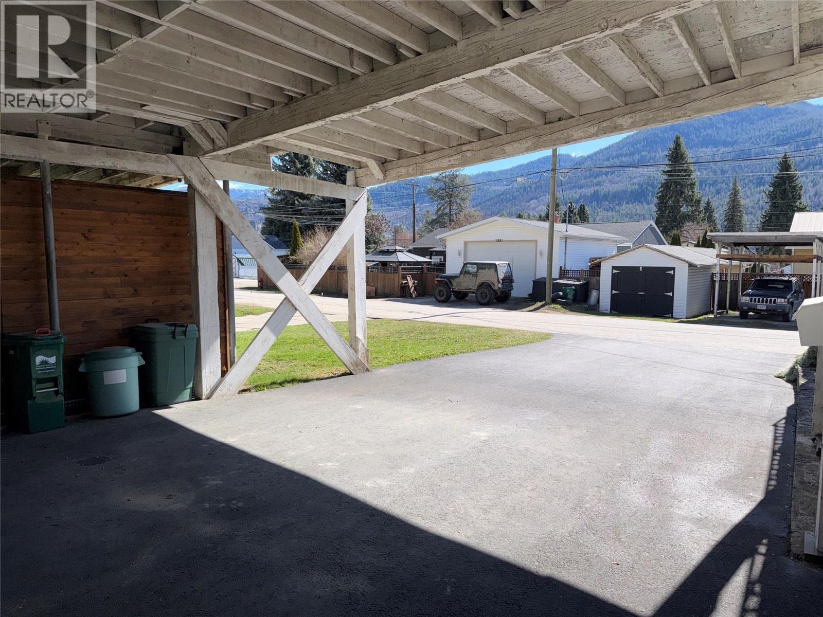 465 11th Avenue, Montrose