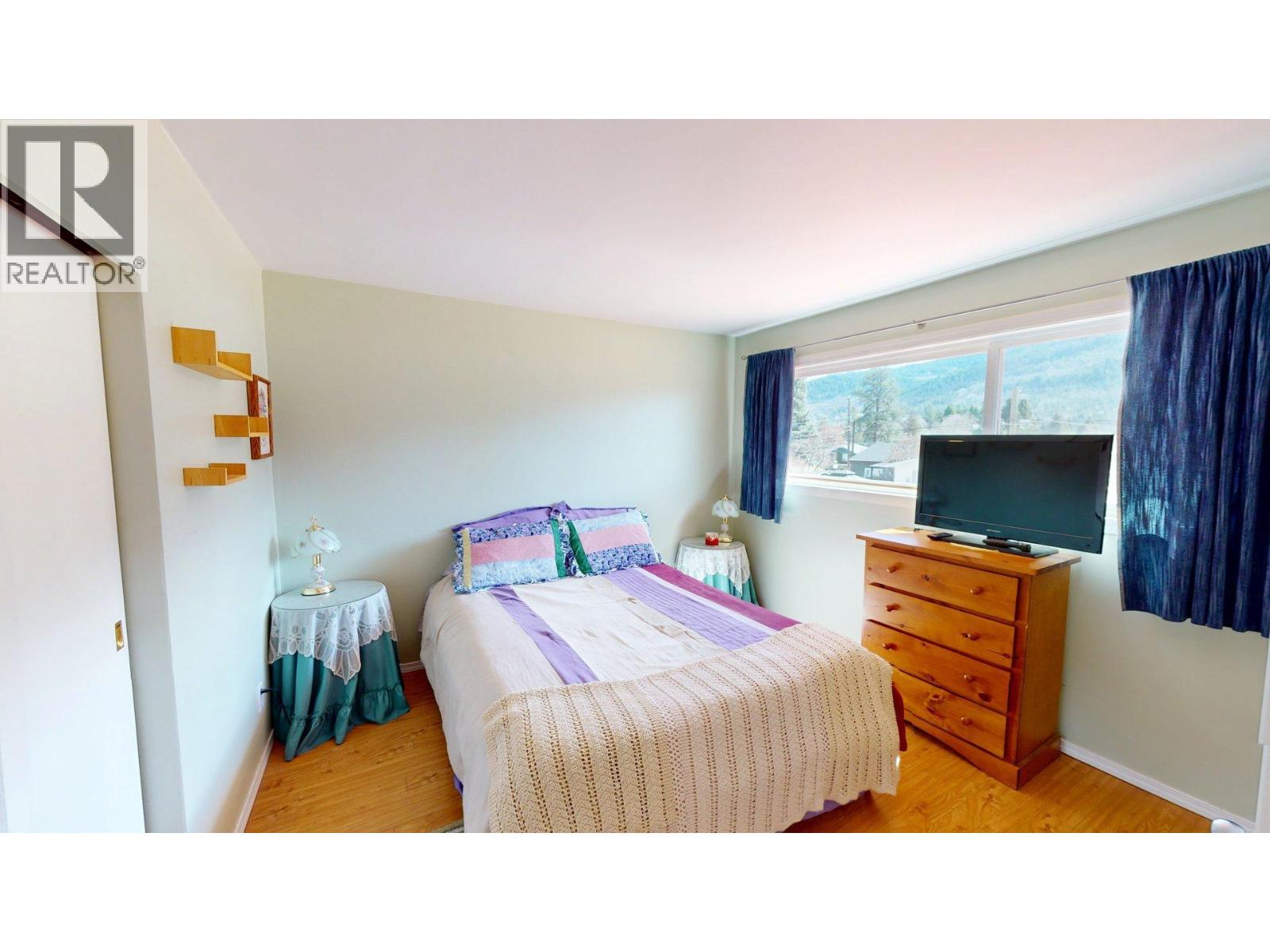 465 11th Avenue, Montrose