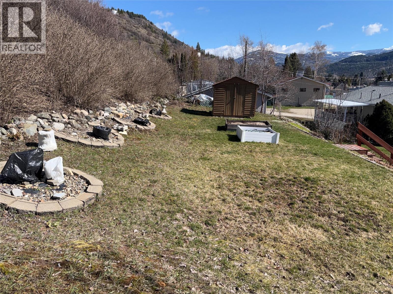 465 11th Avenue, Montrose