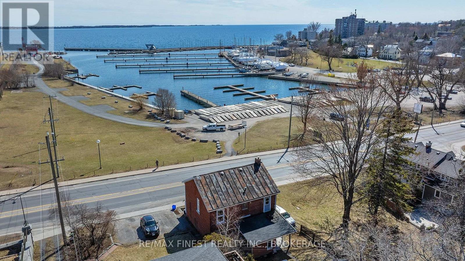 589 KING STREET W - 3