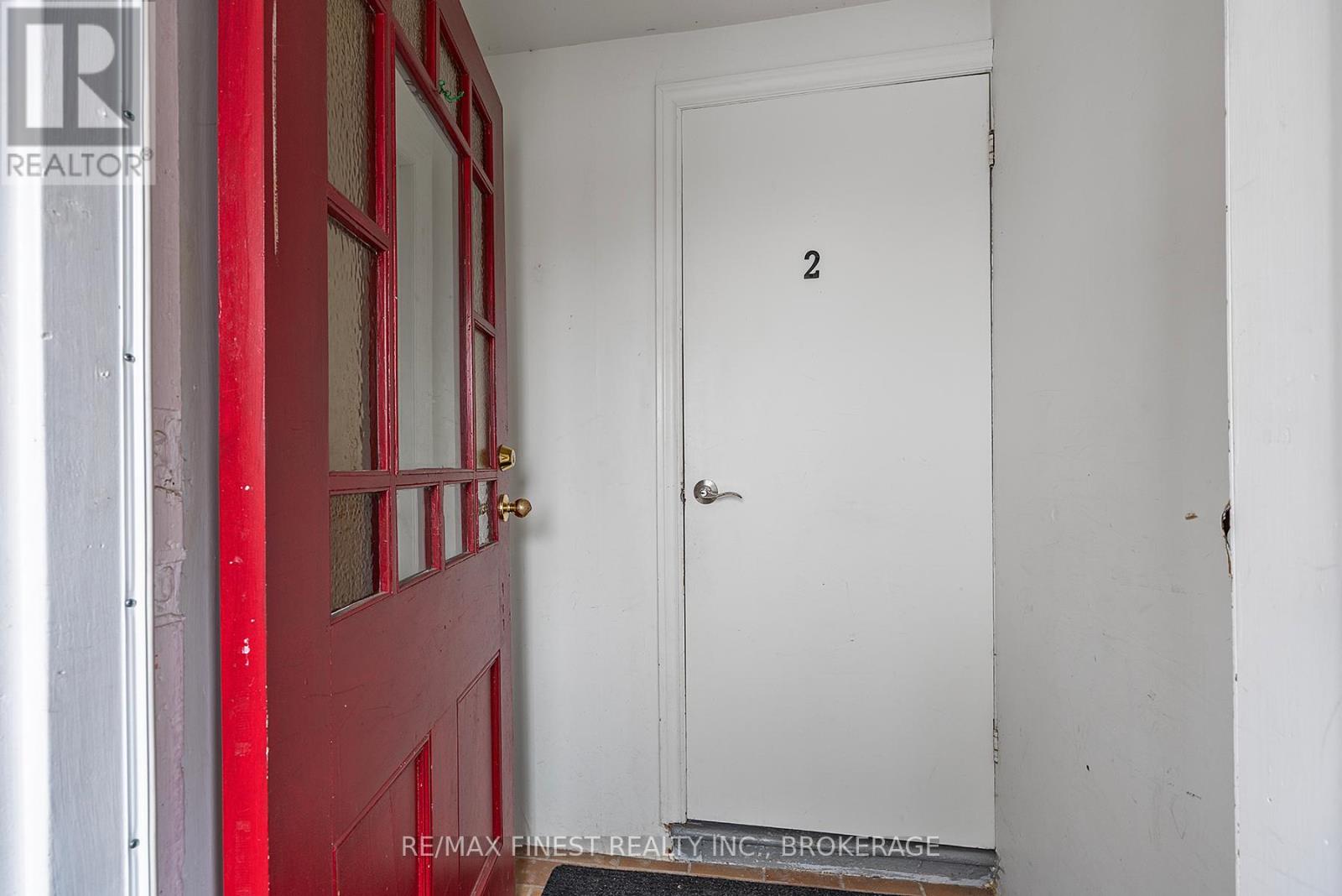 589 KING STREET W - 8