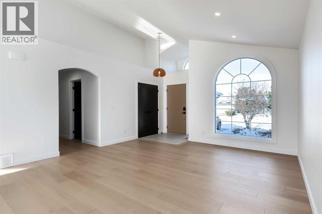 Single Family House Bungalow for Sale in  Edgevalley Close NW Edgemont Calgary 