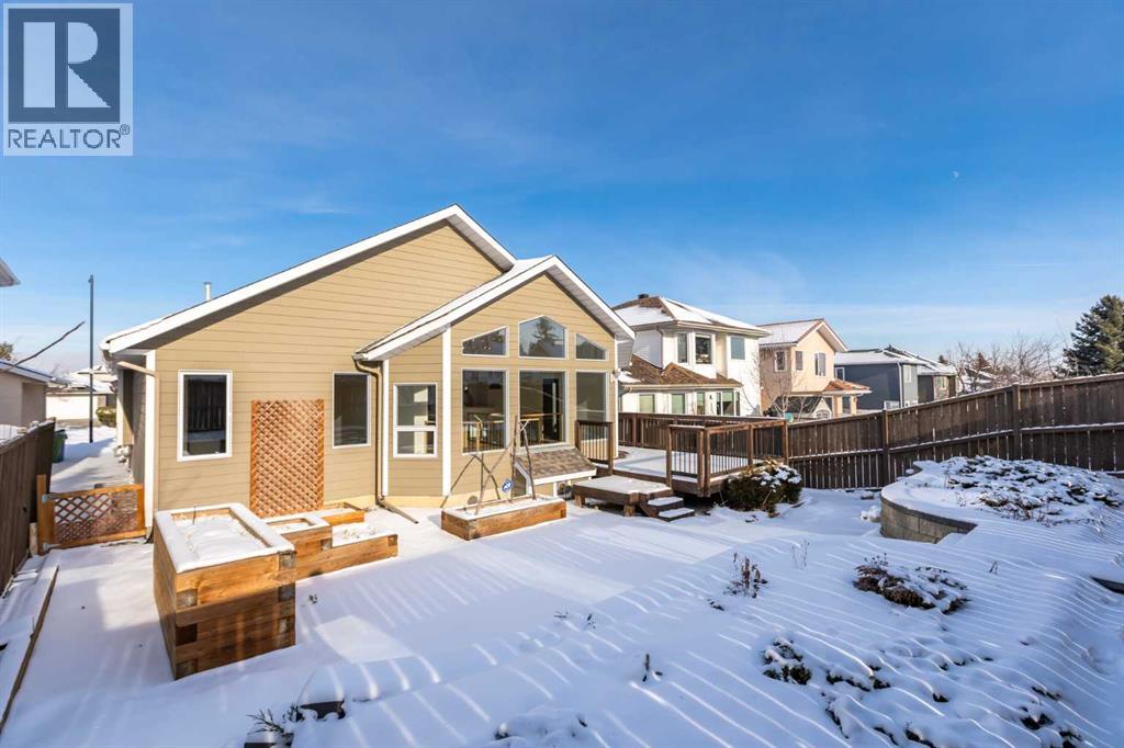 Single Family House Bungalow for Sale in  Edgevalley Close NW Edgemont Calgary 