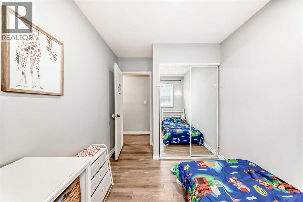 #100 2508 17 STREET SW - 20