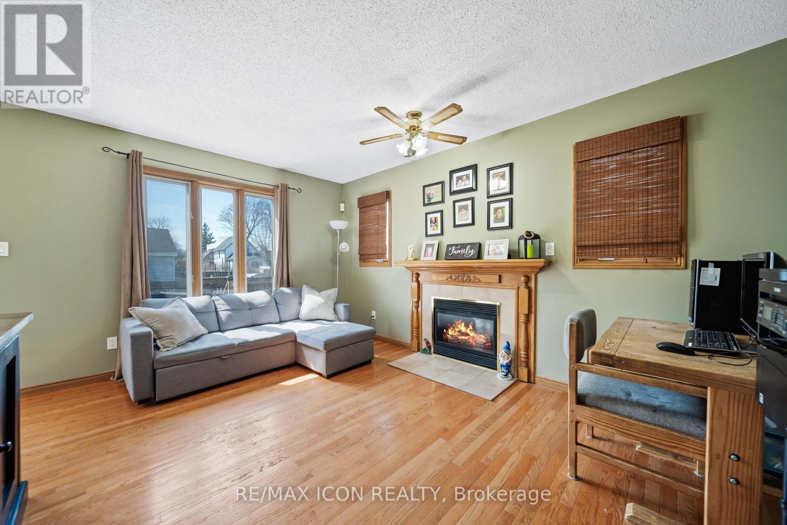 Single Family House for Sale in  WILLIAM STREET E North Middlesex (Parkhill) 