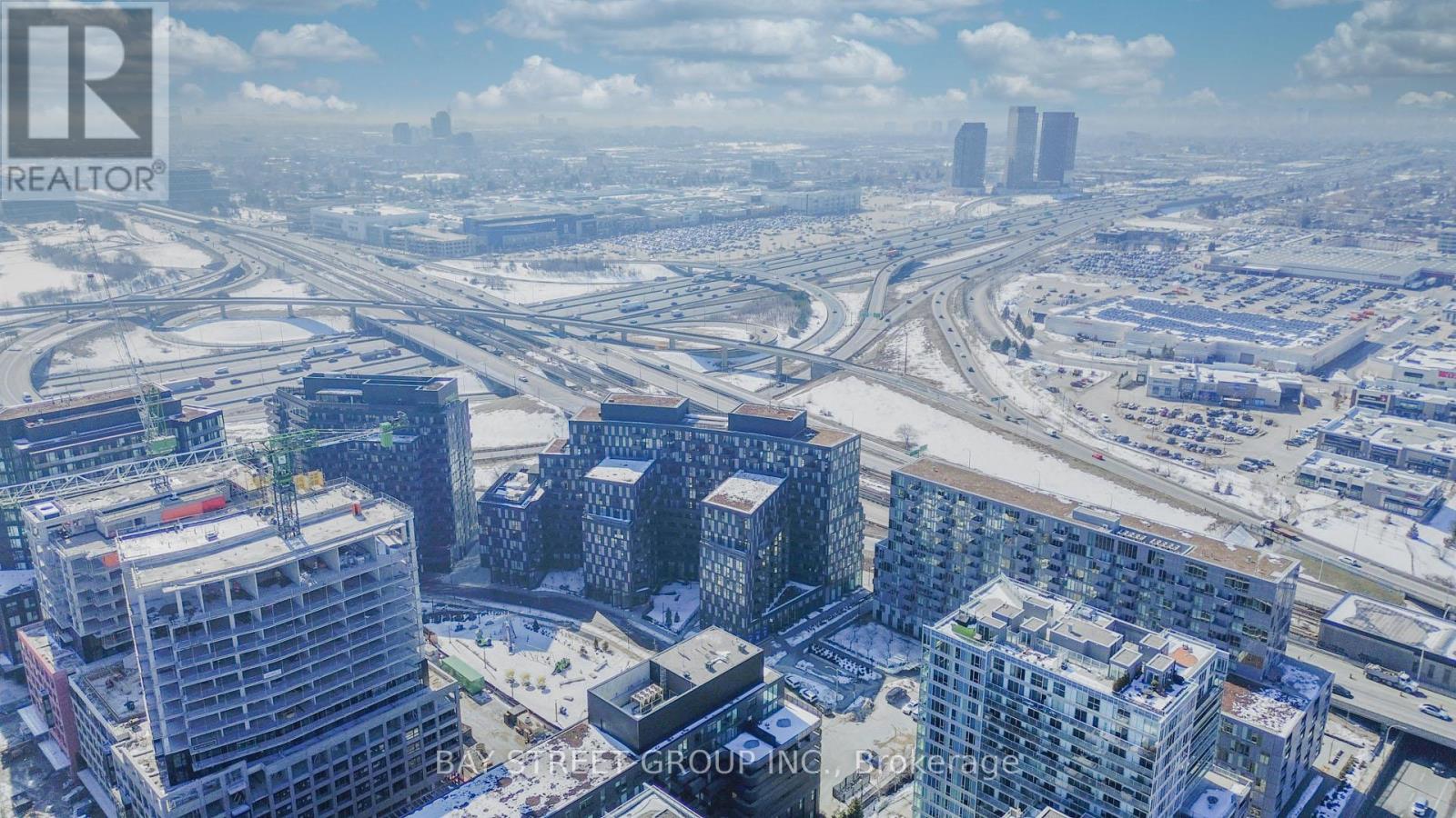 1024 - 30 TIPPETT ROAD