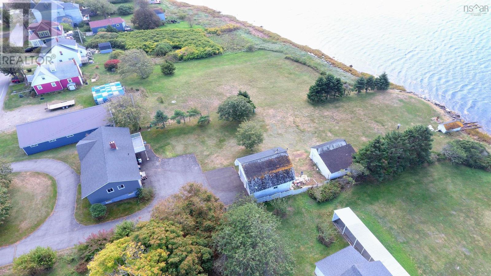 41 HOWE Street - 10