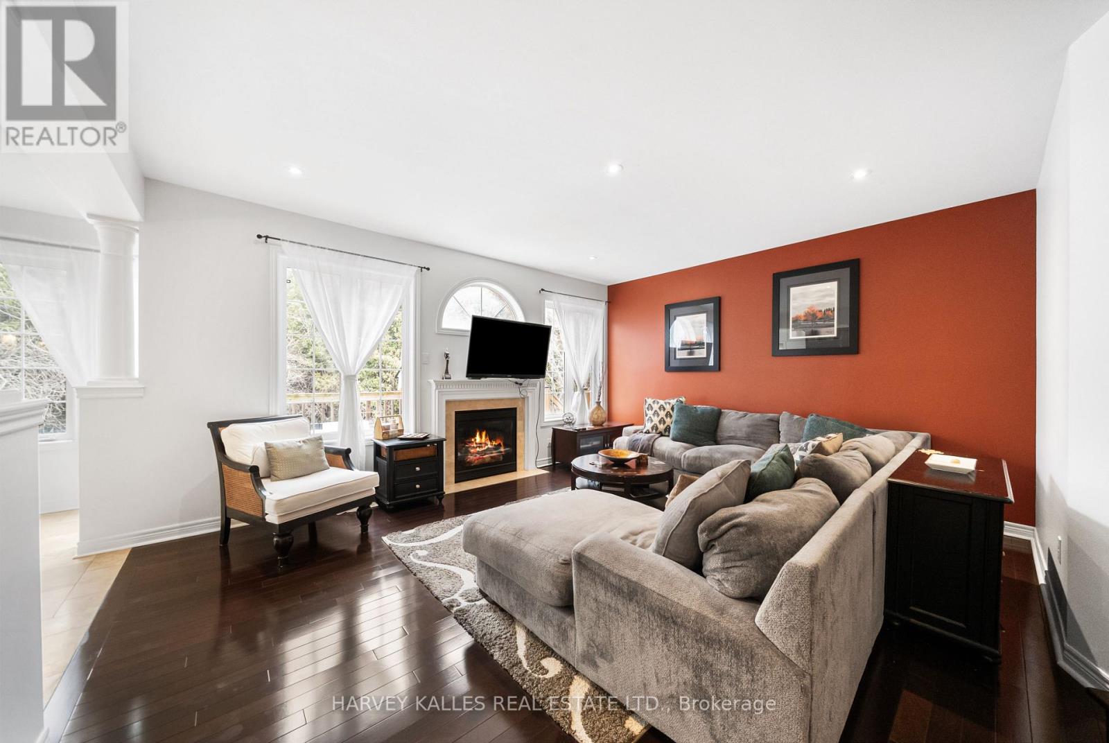 86 ROCKLAND CRESCENT - 18