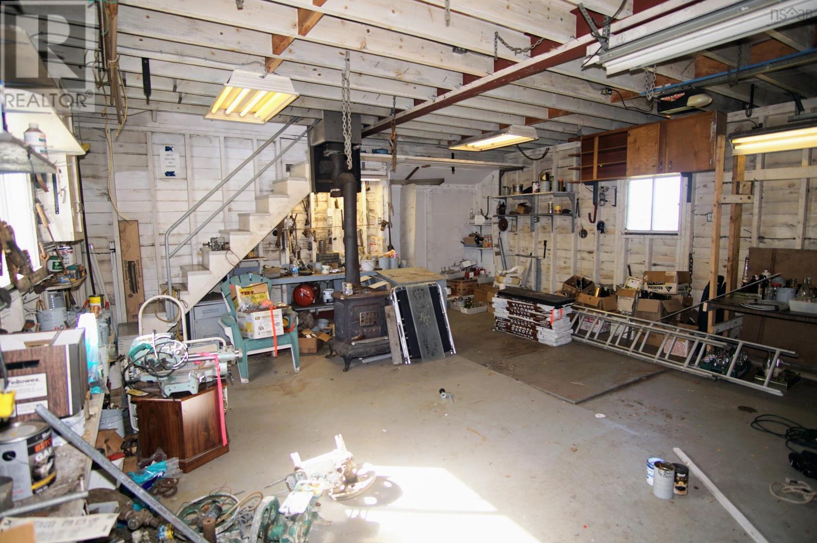 41 HOWE Street - 47