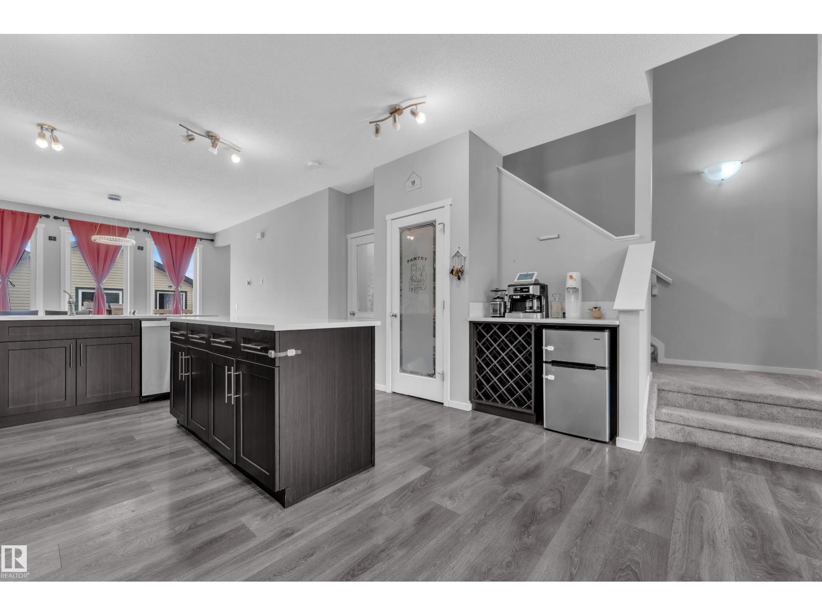 2611 PRICE CM SW, Edmonton