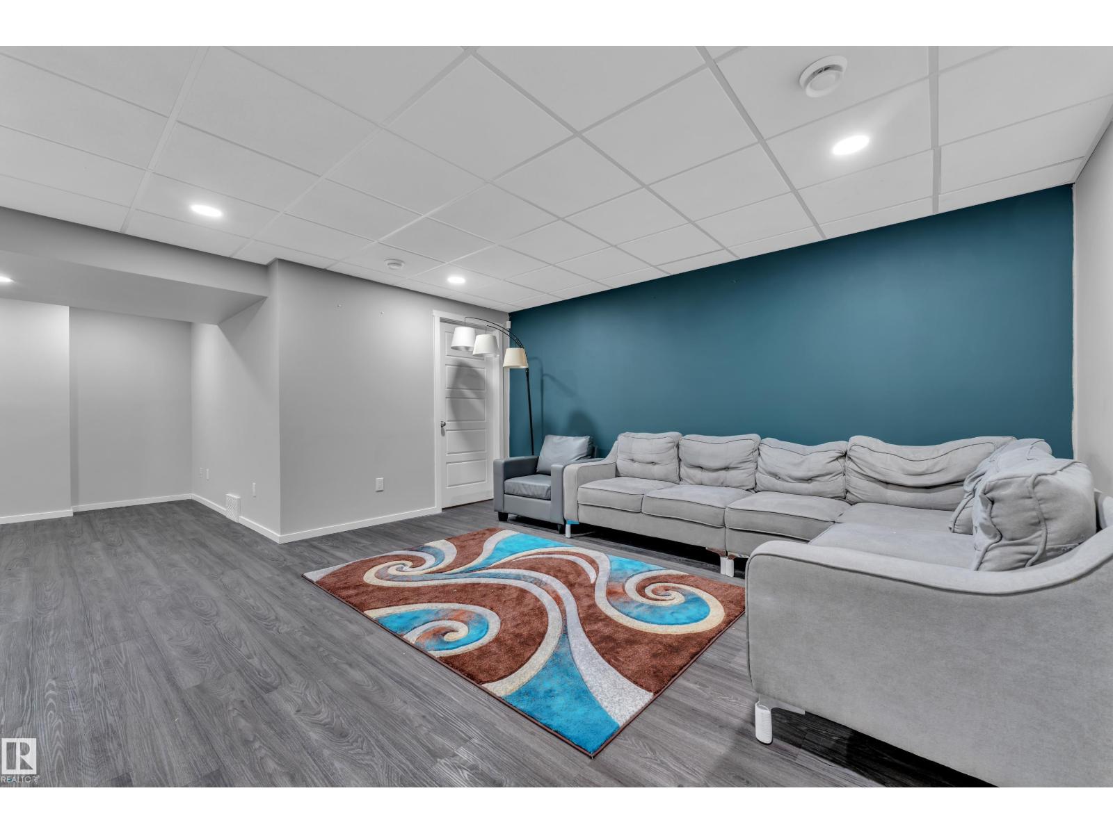 2611 PRICE CM SW, Edmonton