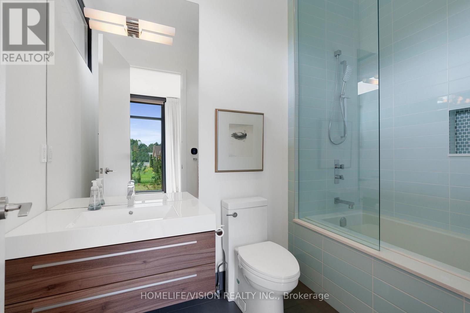 43 OGDEN CRESCENT - 37