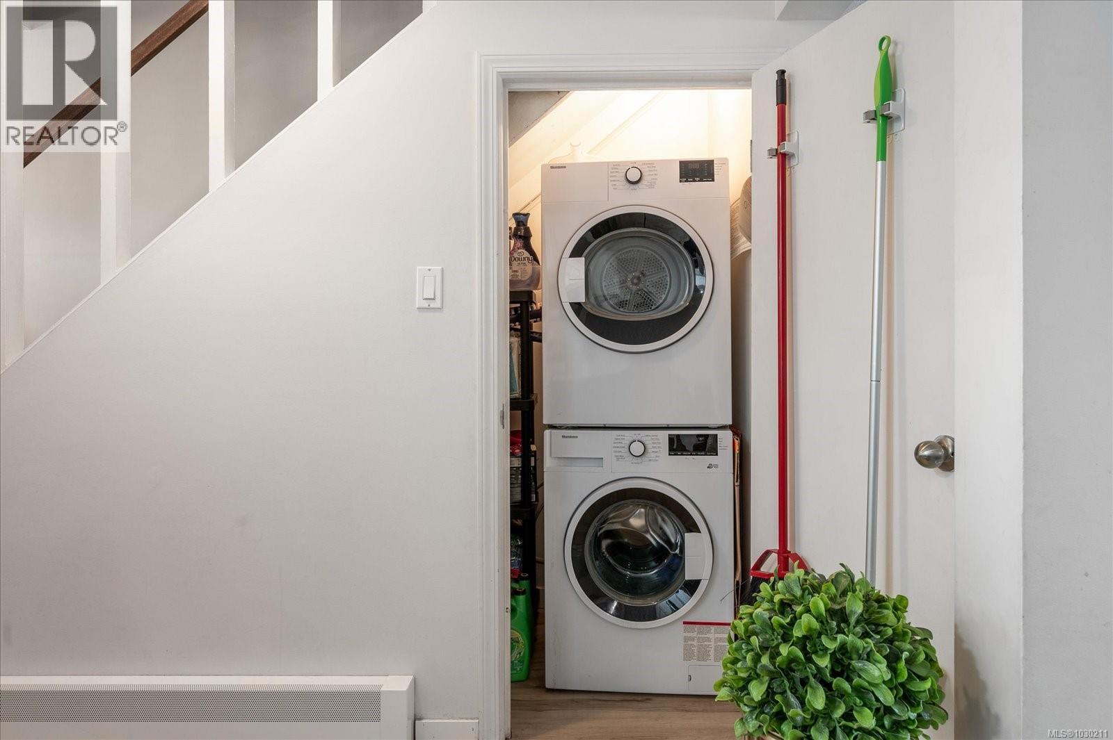 2554 HIGHLAND BLVD - 13