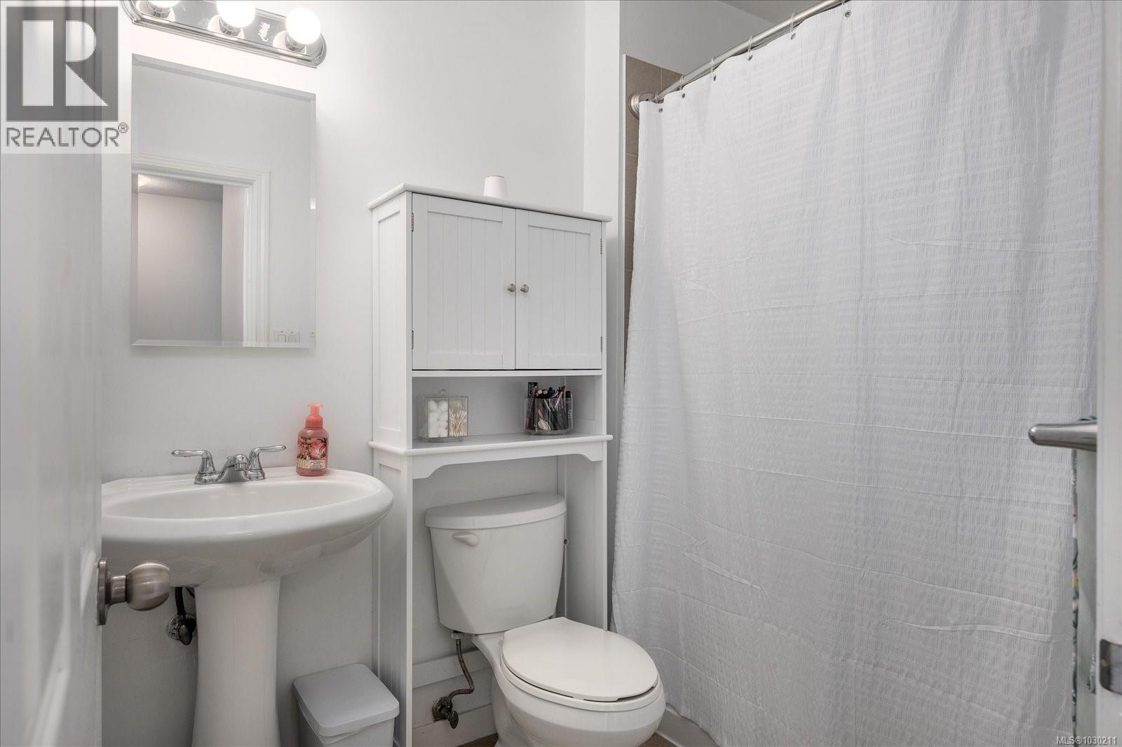 2554 HIGHLAND BLVD - 20