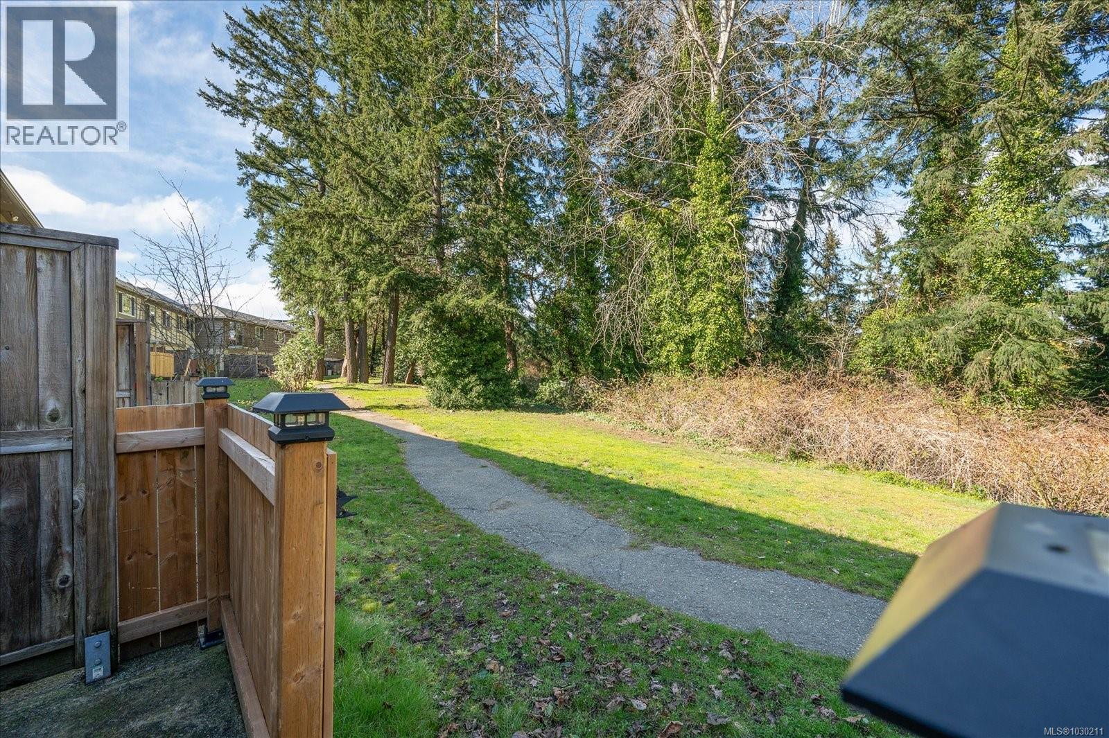 2554 HIGHLAND BLVD - 23