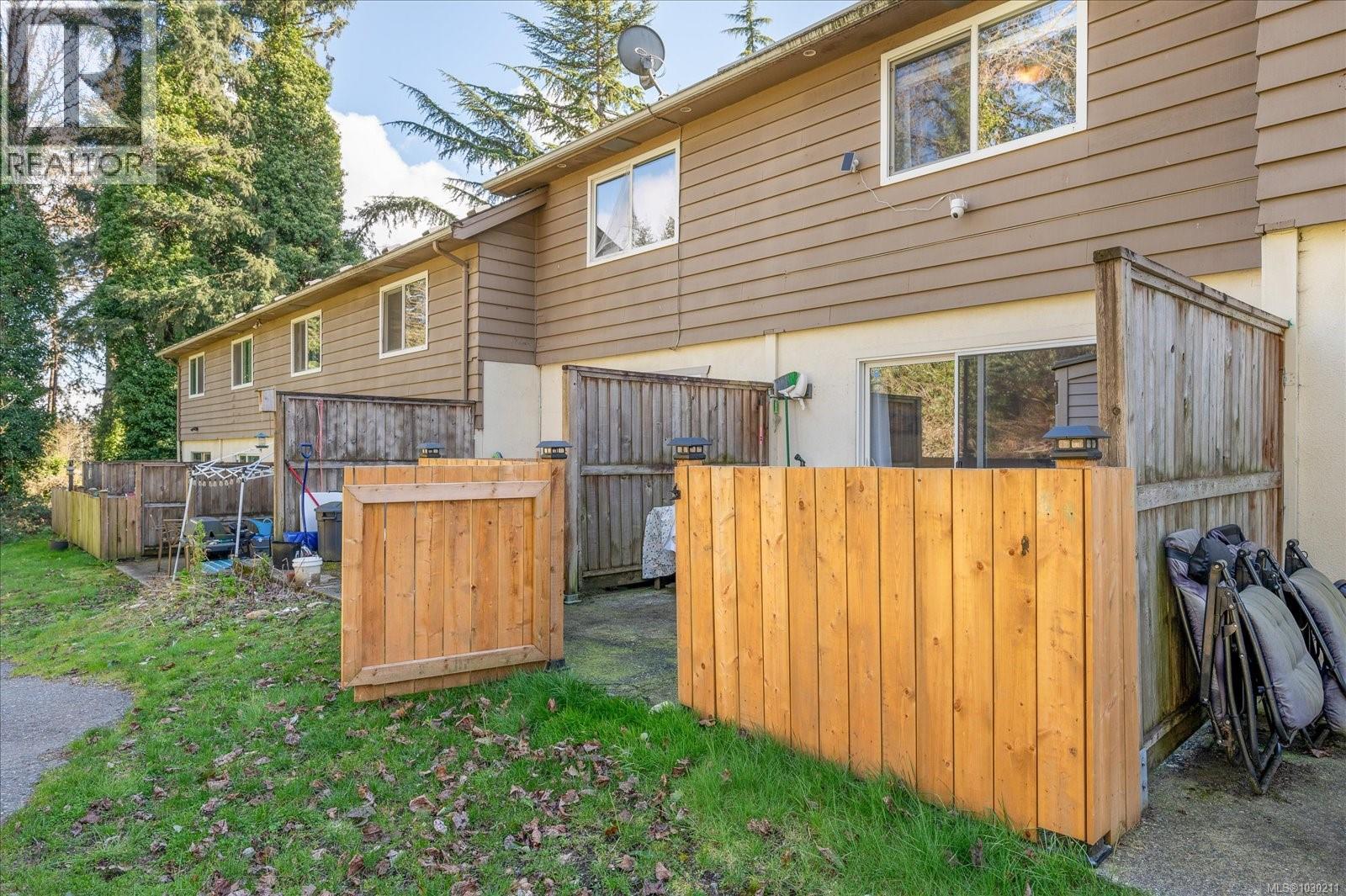 2554 HIGHLAND BLVD - 24