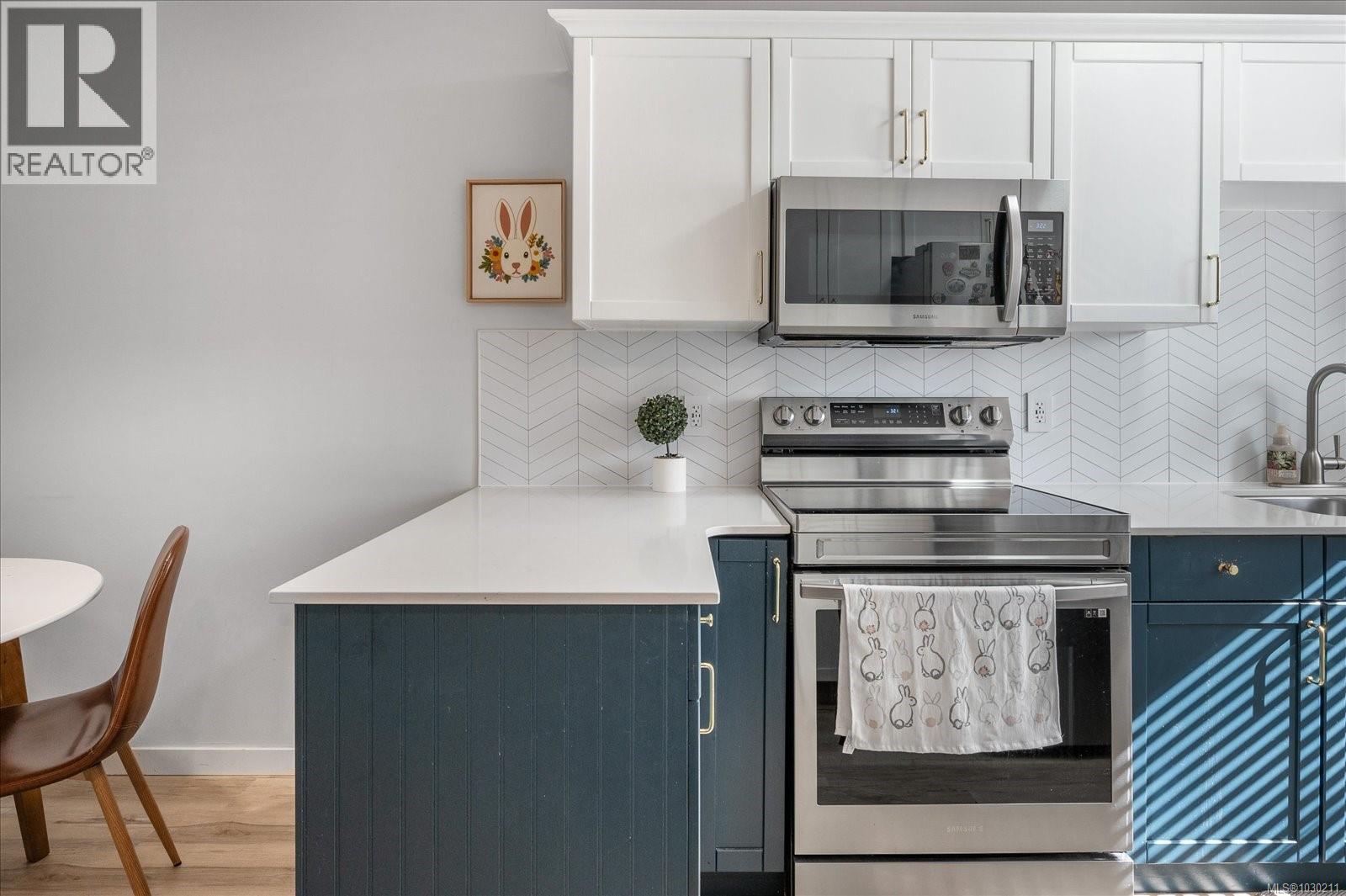 2554 HIGHLAND BLVD - 5