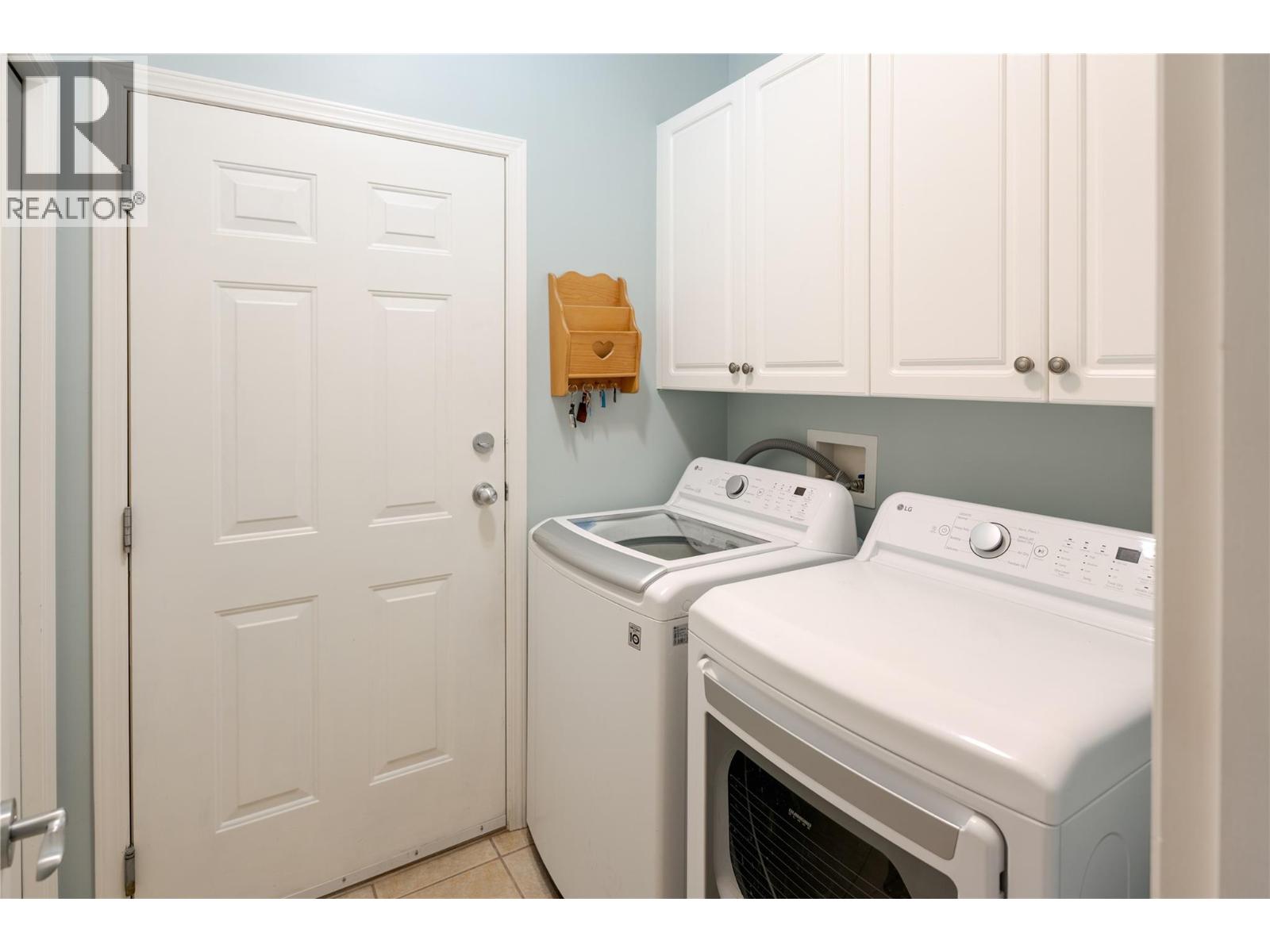 #215 665 Cook Road - 19