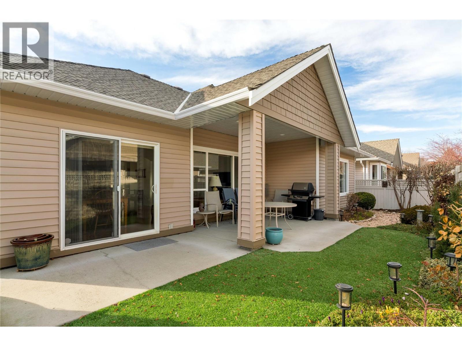 #215 665 Cook Road - 8