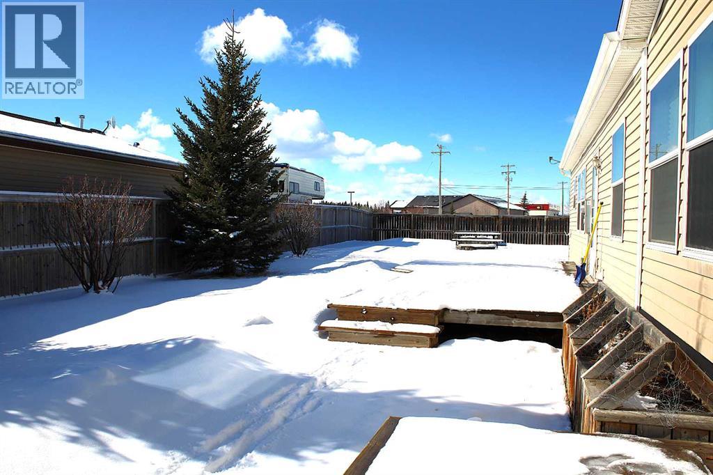 
          20 Noblefern Way
            <br/>
            <span>Sundre</span>
            , 
            <span>AB</span>
             <span>T0M1X0</span>
         - Photo 24