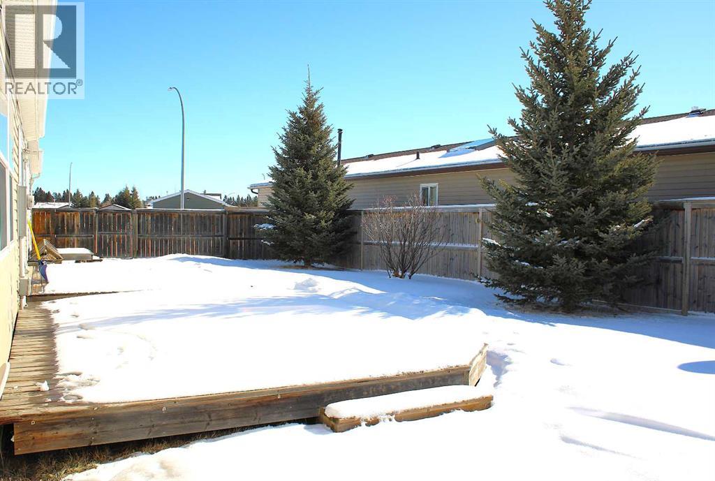 
          20 Noblefern Way
            <br/>
            <span>Sundre</span>
            , 
            <span>AB</span>
             <span>T0M1X0</span>
         - Photo 8