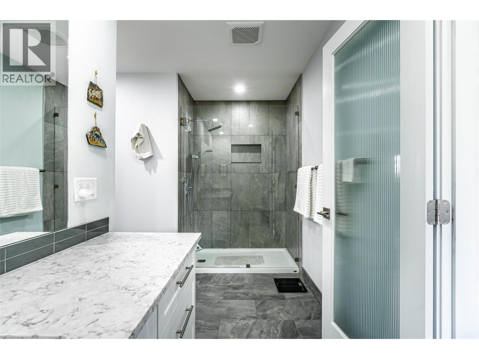 5622 Yarrow Street - 15