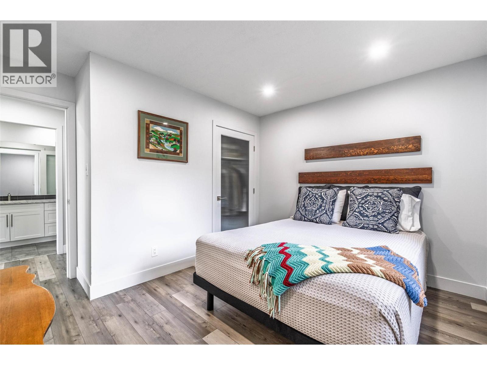 5622 Yarrow Street, Oliver