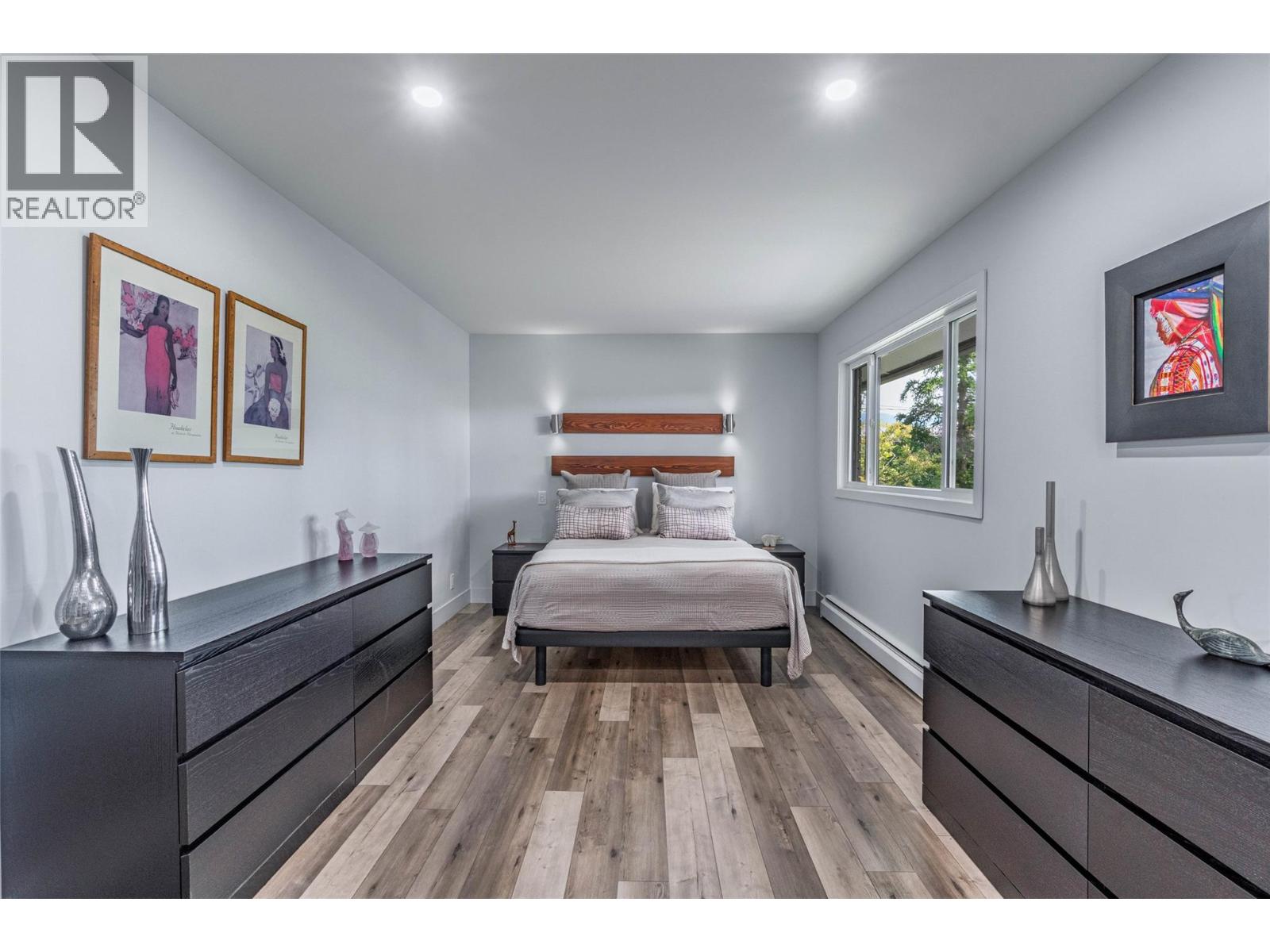 5622 Yarrow Street, Oliver