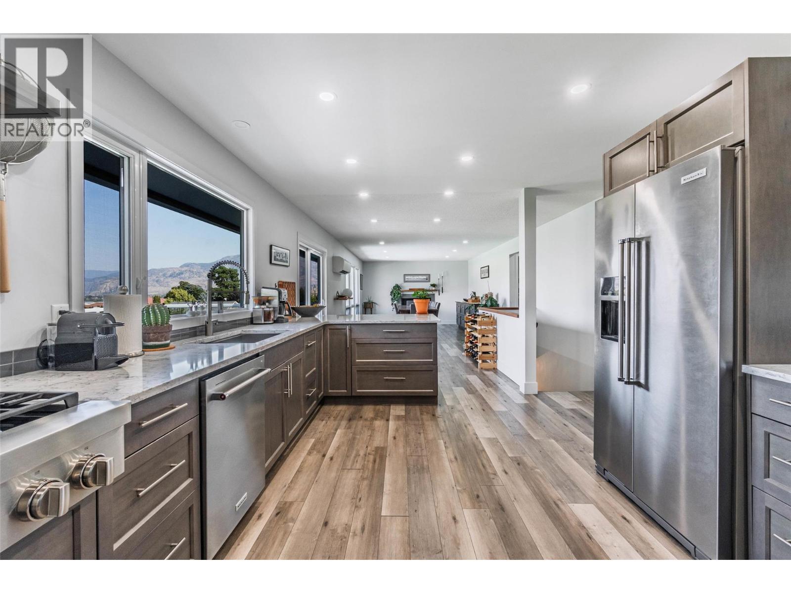 5622 Yarrow Street, Oliver