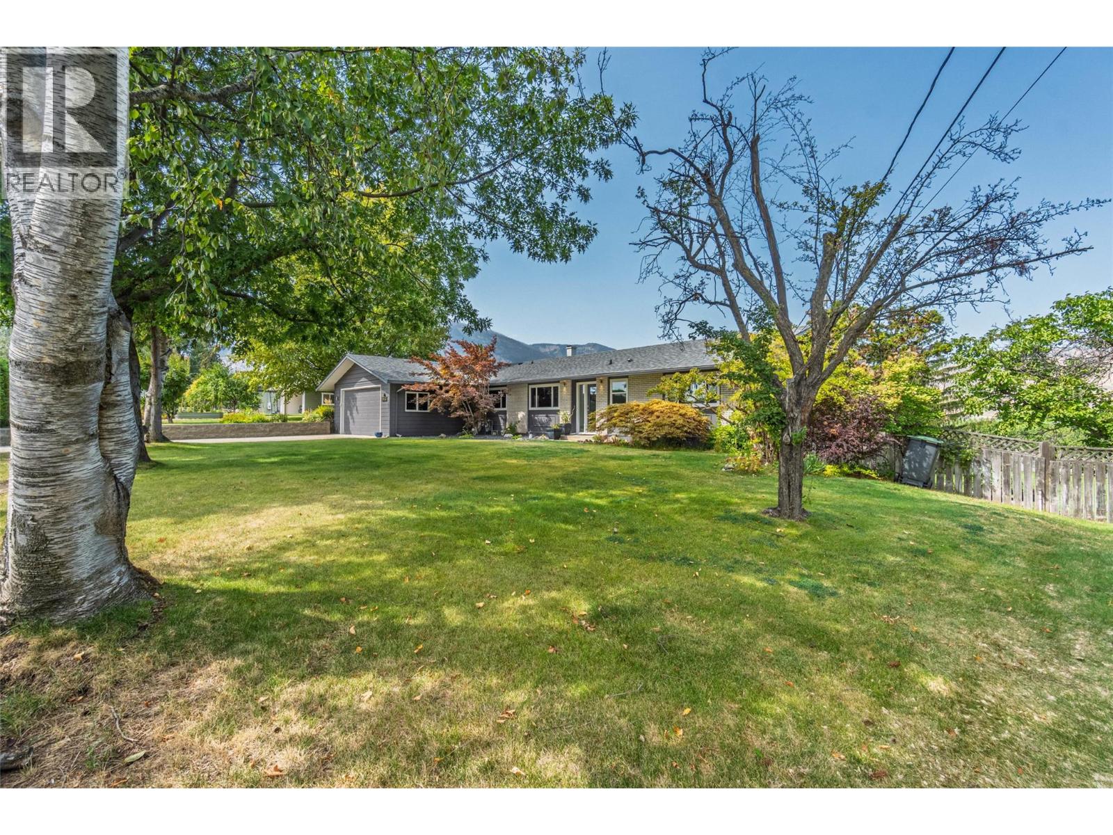 5622 Yarrow Street, Oliver