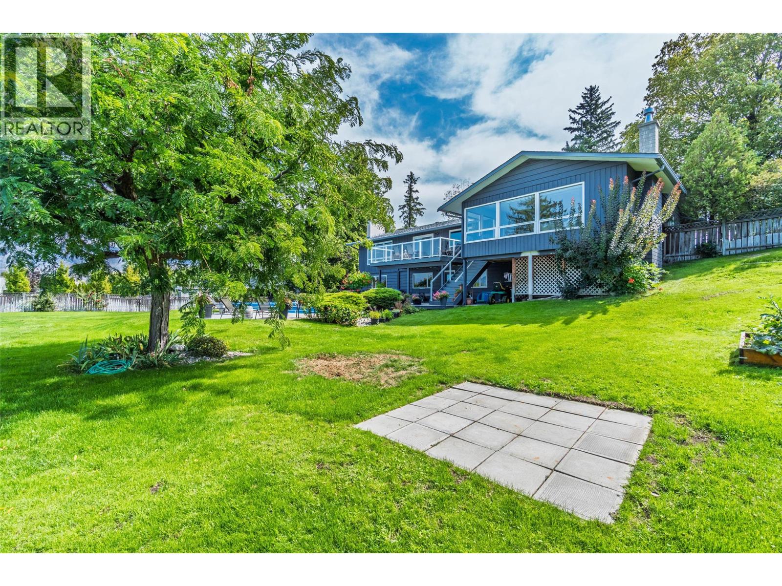 5622 Yarrow Street, Oliver