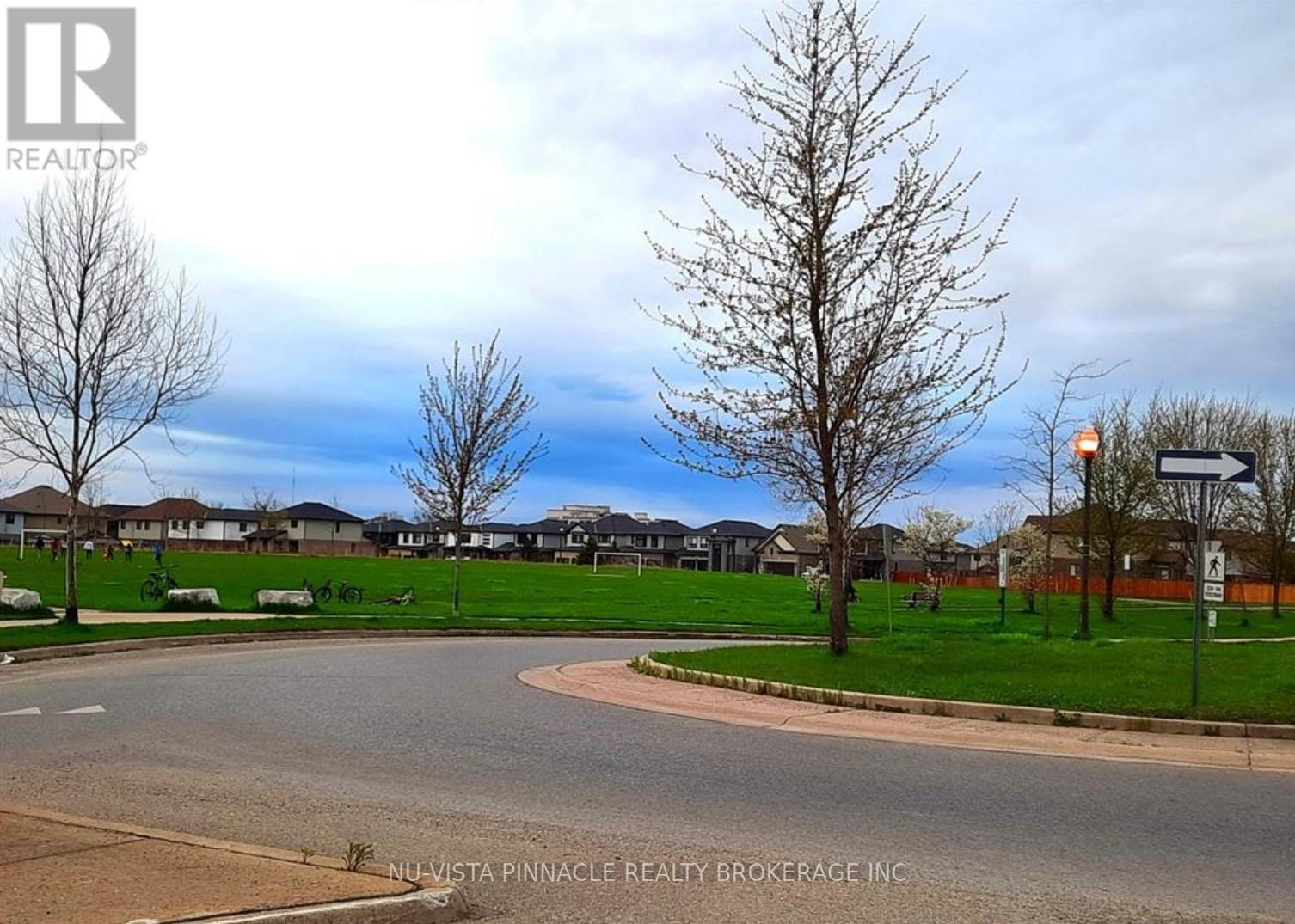 1908 CORONATION DRIVE - 9
