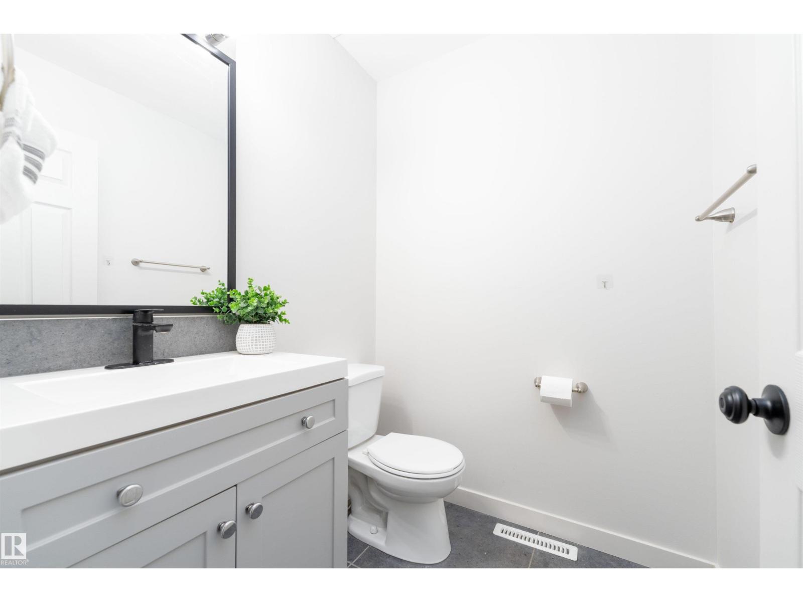 129 Londonderry SQ NW, Edmonton