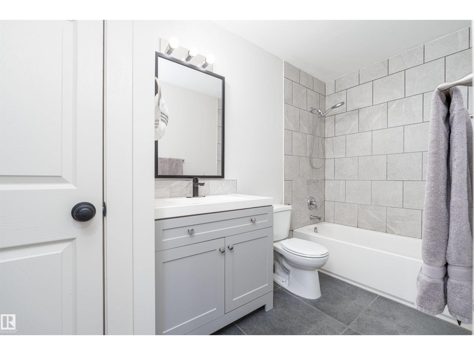 129 Londonderry SQ NW, Edmonton