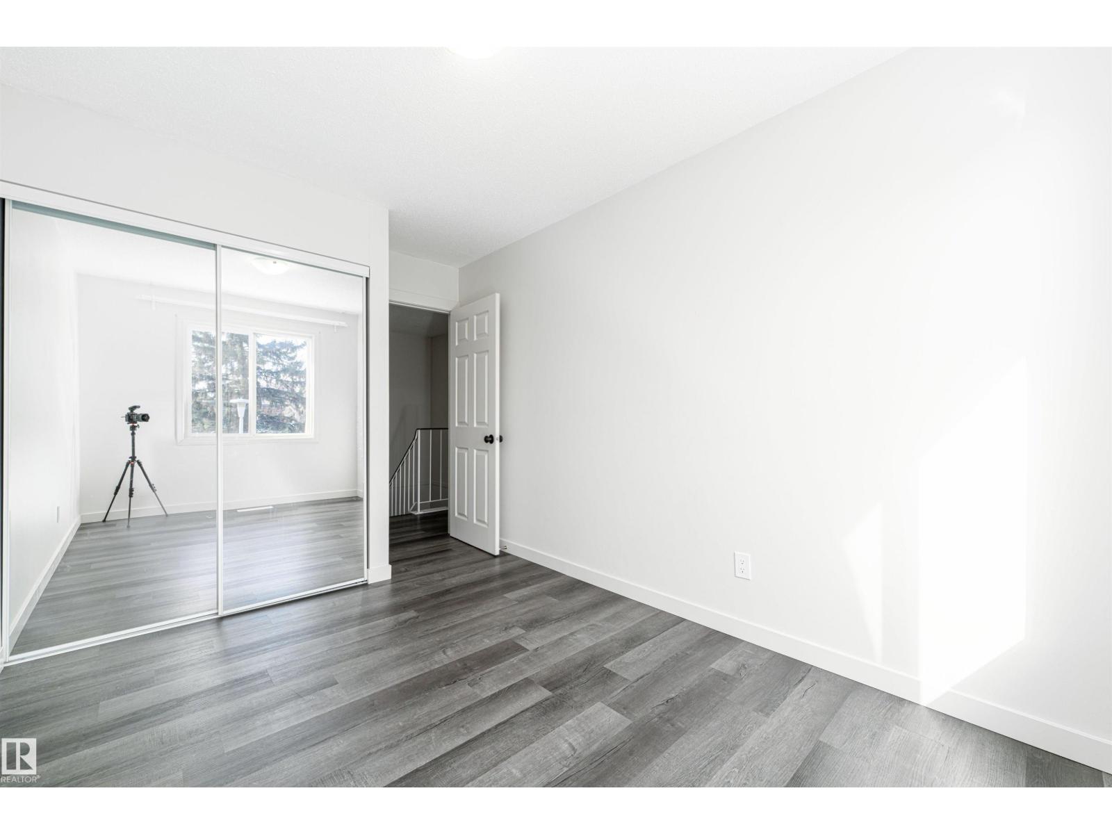 129 Londonderry SQ NW, Edmonton