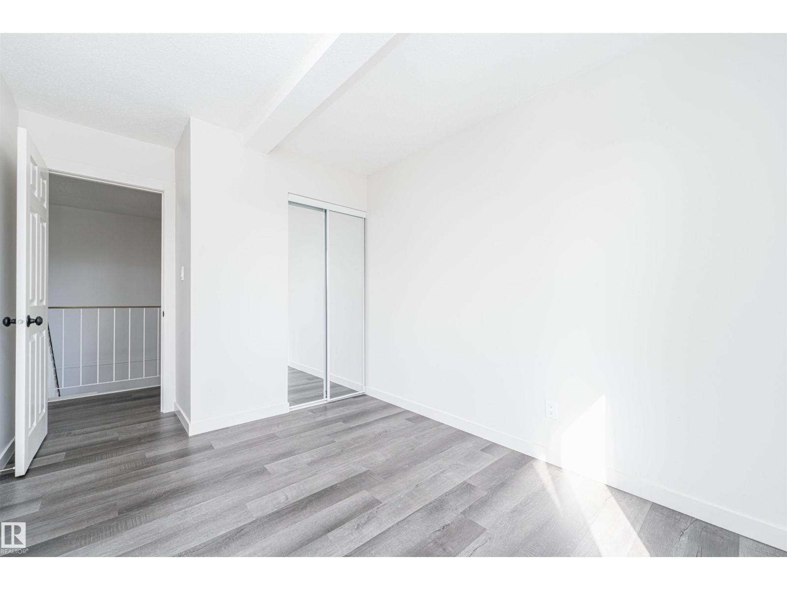 129 Londonderry SQ NW, Edmonton