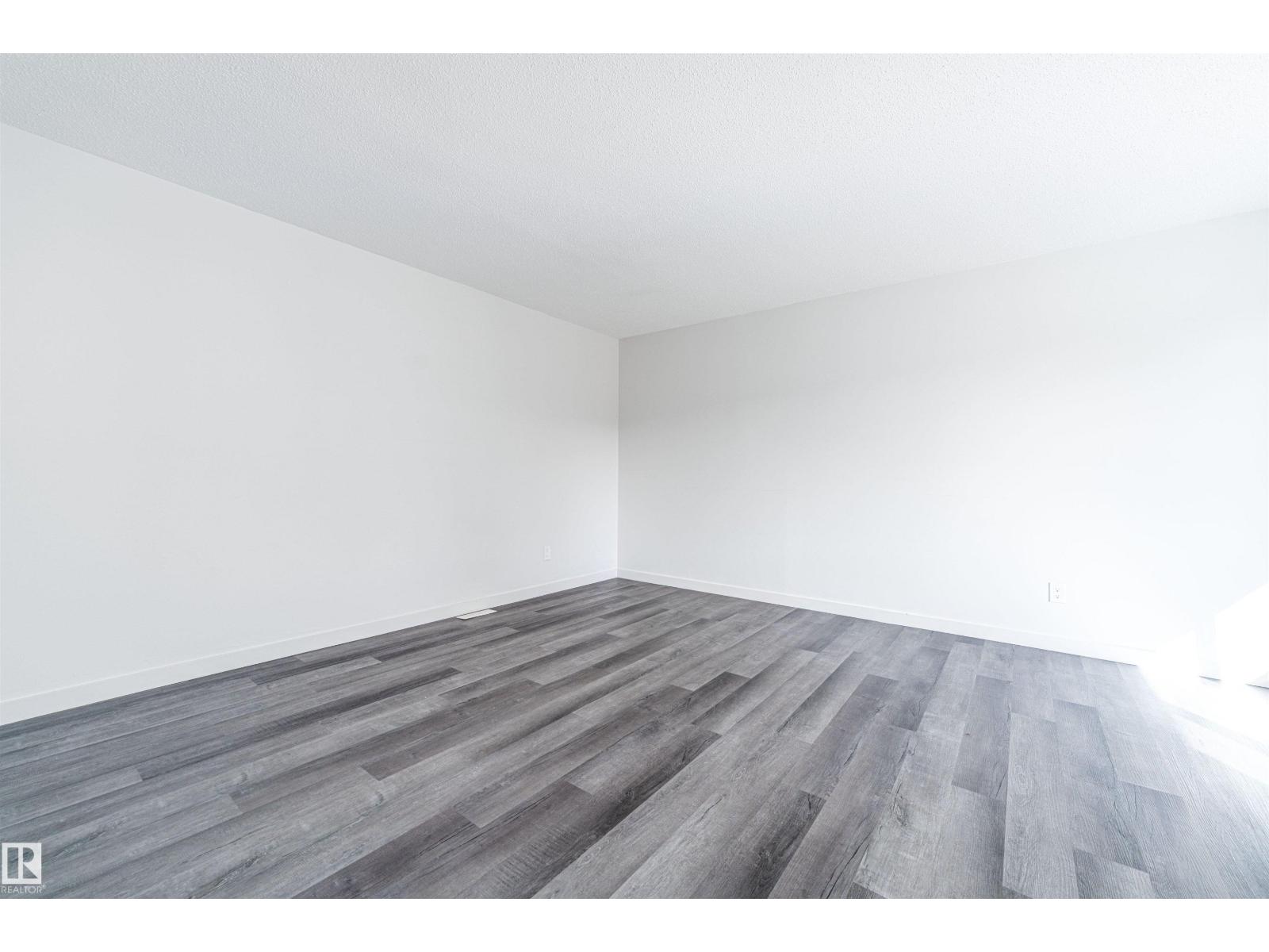 129 Londonderry SQ NW, Edmonton