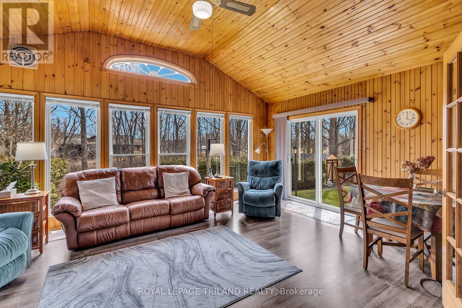 Single Family House Bungalow for Sale in  STATION STREET North Middlesex (Parkhill) 