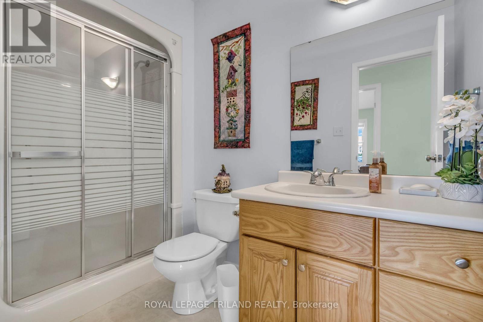 Single Family House Bungalow for Sale in  STATION STREET North Middlesex (Parkhill) 