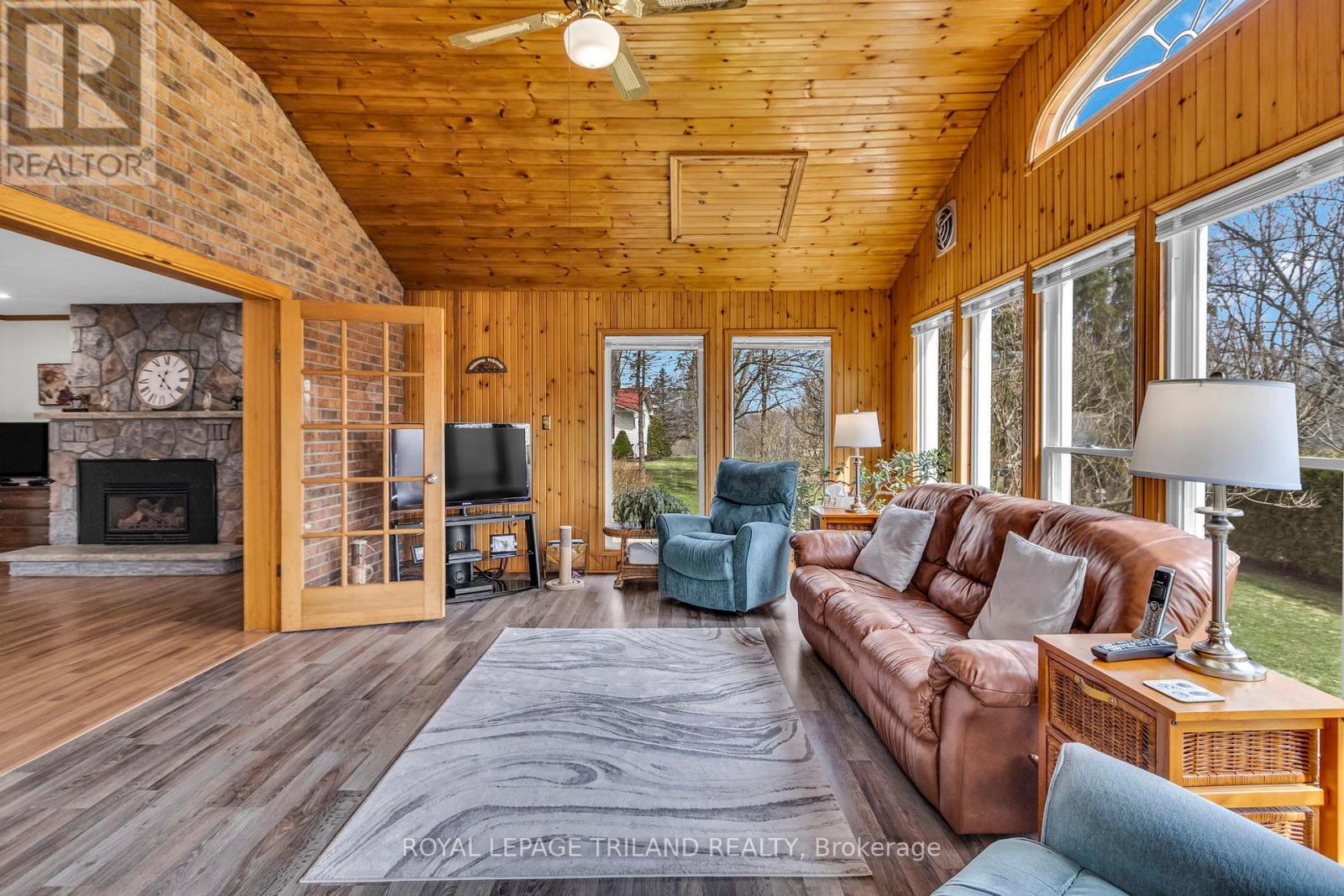 Single Family House Bungalow for Sale in  STATION STREET North Middlesex (Parkhill) 