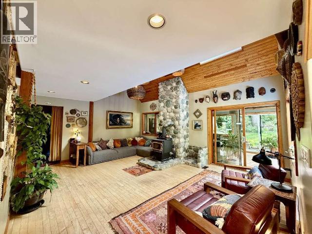 9340 MALASPINA RD - 11