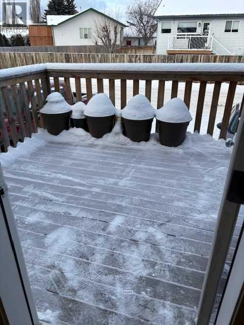 8 ANDERSON CLOSE - 23