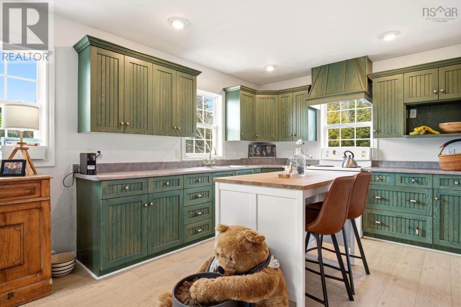 Property 24 of 41 of 24 Saddle Island Road