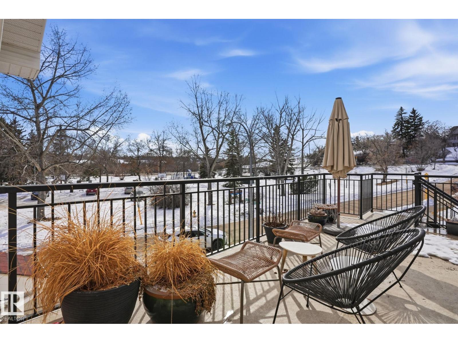 9228 100 AV NW, Edmonton