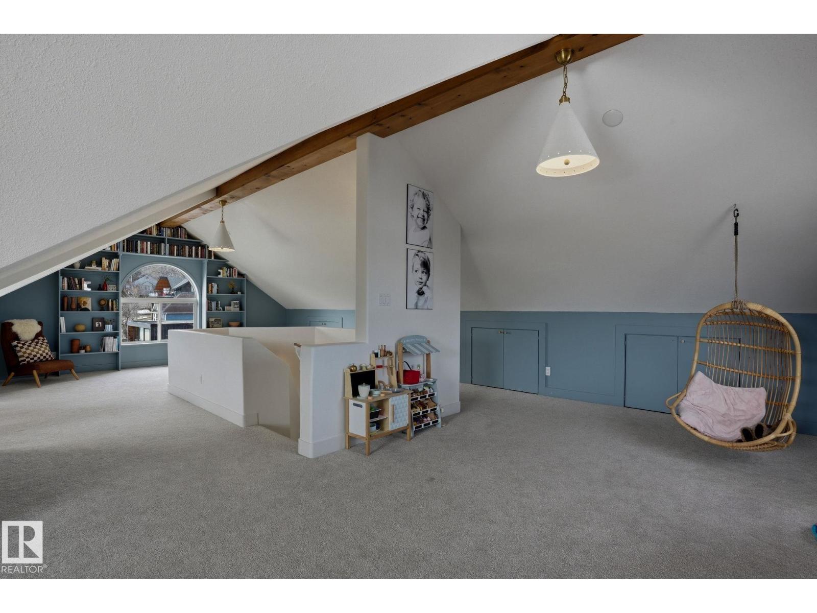 9228 100 AV NW, Edmonton