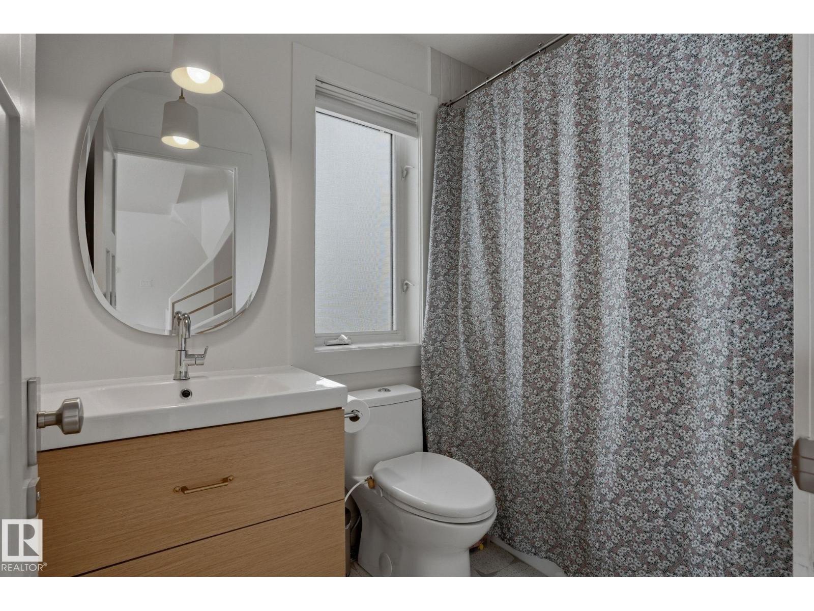 9228 100 AV NW, Edmonton