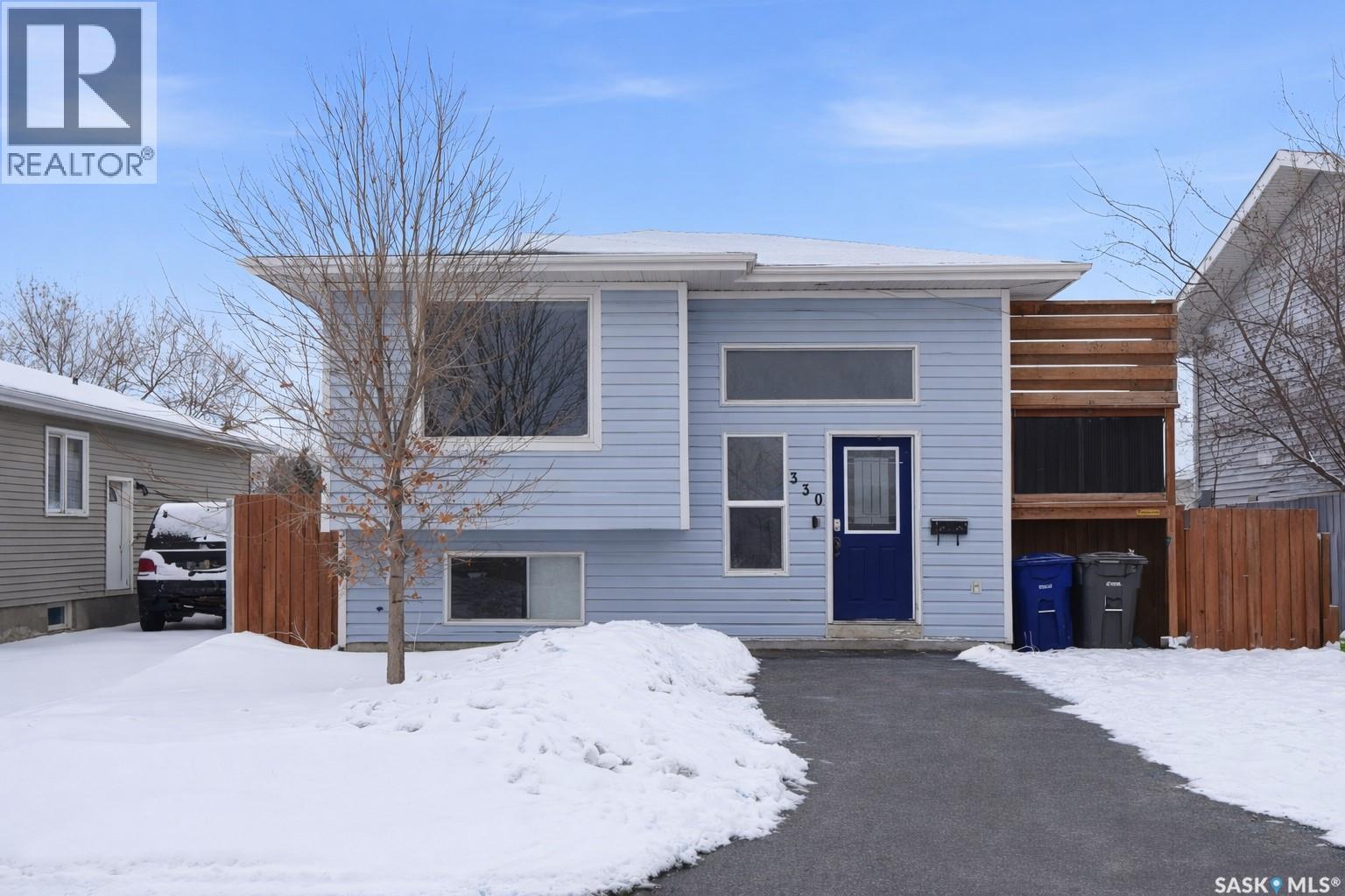 330 Carter CRESCENT