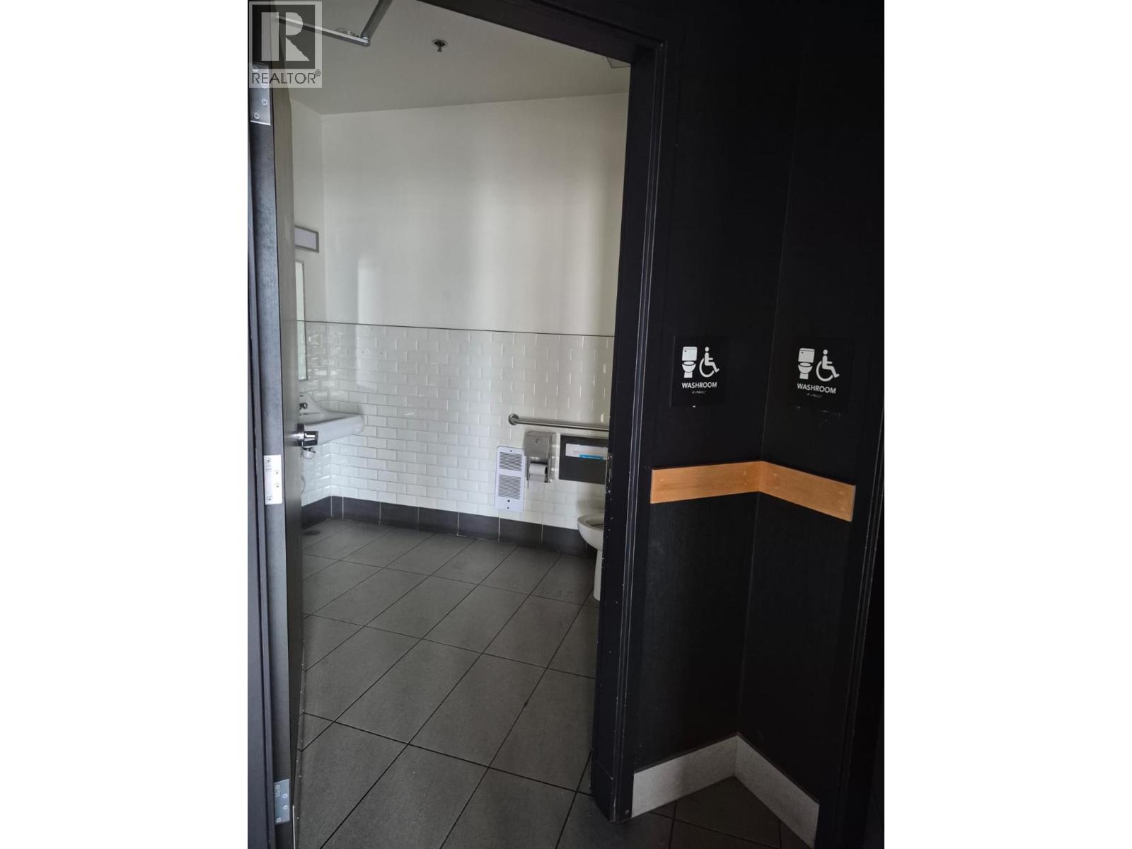 3957 Lakeshore Road Unit# 101, Kelowna