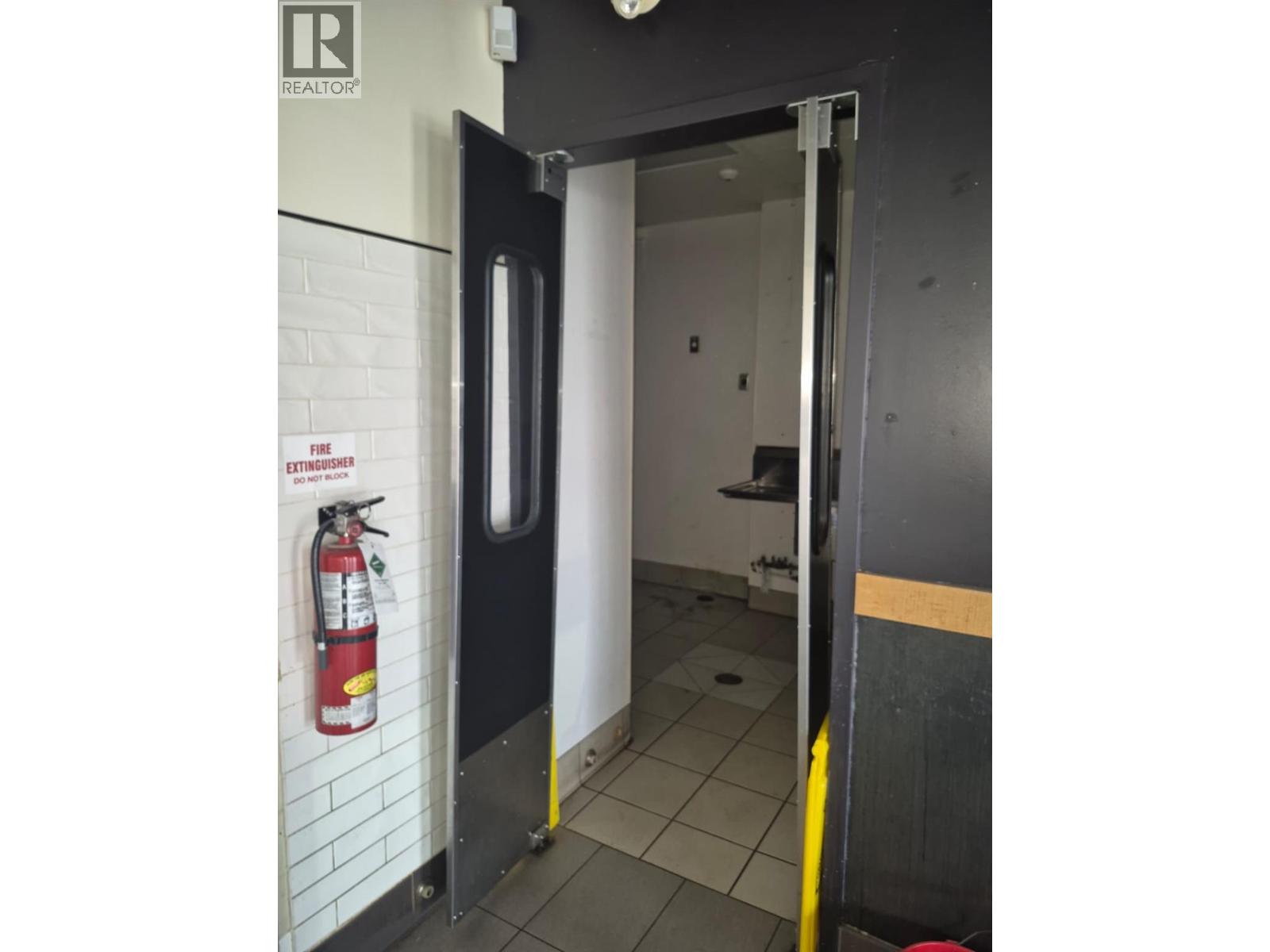 3957 Lakeshore Road Unit# 101, Kelowna