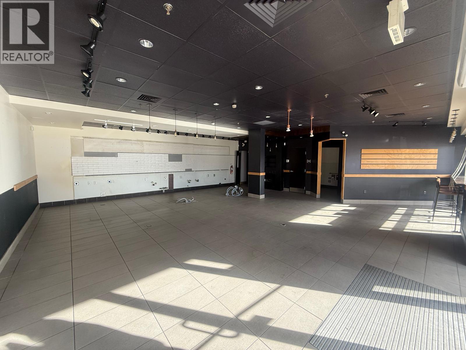 3957 Lakeshore Road Unit# 101, Kelowna